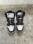 Nike dunk panda mid