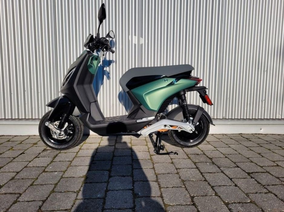 Scuter electric piagio