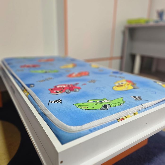 Vand 15 buc paturi copii