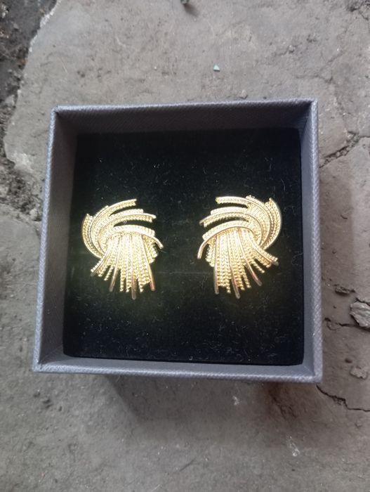 Продажа новых сережки женские