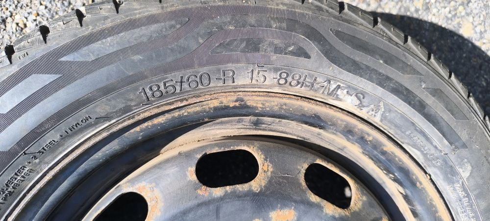 Anvelopa + janta 185/60R15