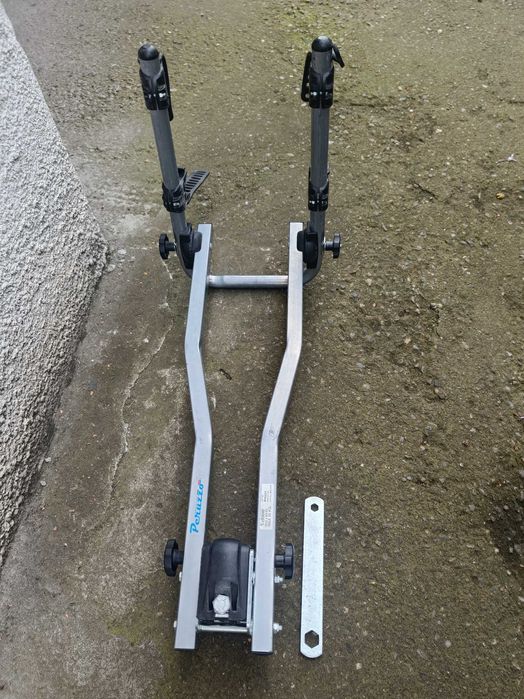 Vand suport pt 2 biciclete cu prindere pe carlig Peruzzo Arezzo 667
