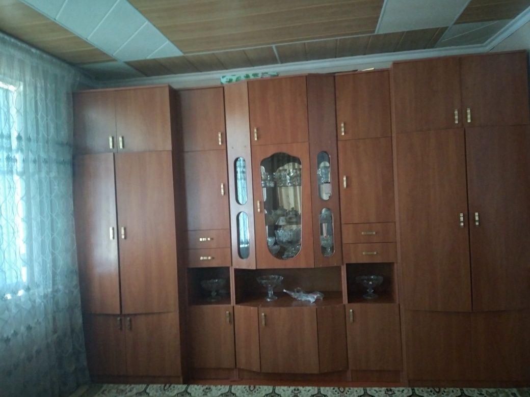 Продаётся мебельная стенка