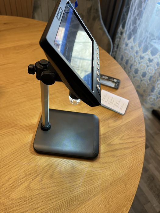 Microscop Digital 7 inch,Compatibilitate PC, NOU