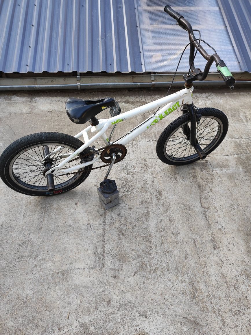 Vand bicicleta BMX