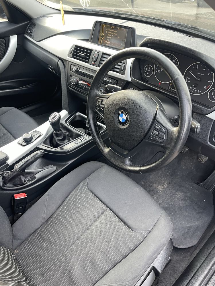 Dezmembrez bmw f30