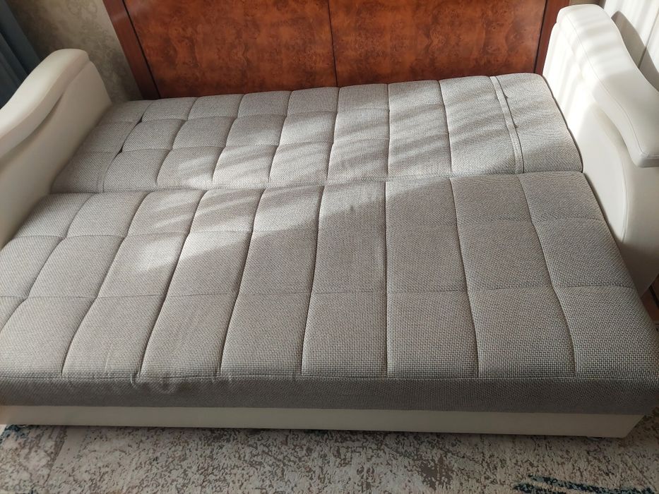 Продам мягкий диван в отличном состоянии