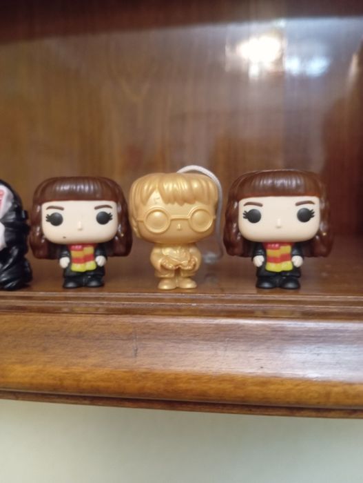 Продам или обменяю золотого Гарри Поттера,