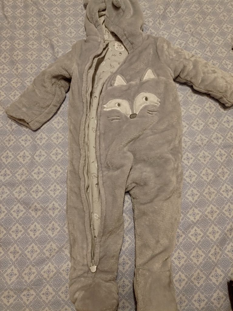 Combinezon bebe C&A măsura 80