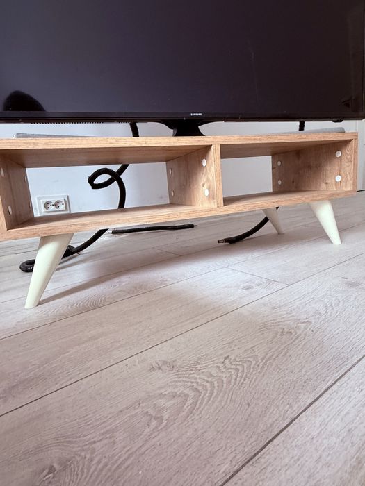 Comoda tv si noptiere