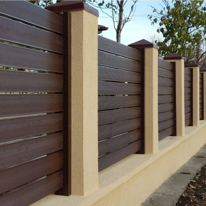 Vând garduri și porți la comanda clientului