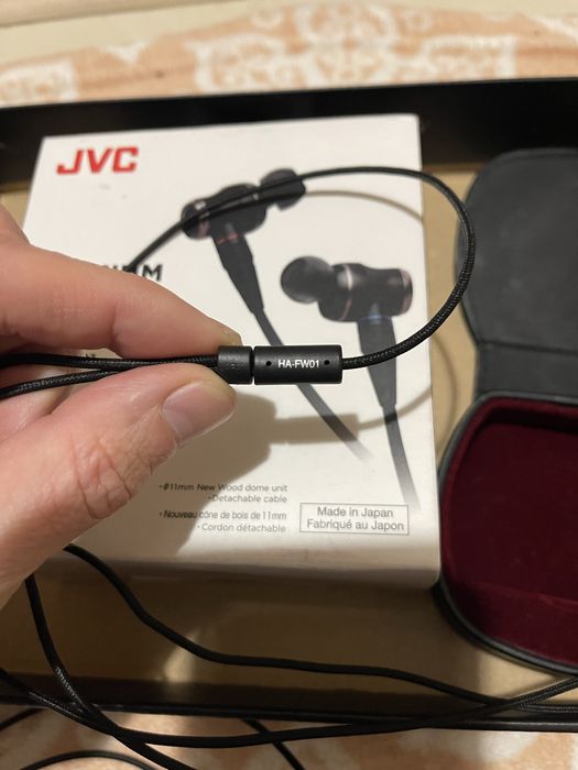 Casti hi res in ear JVC HA-FW01