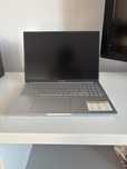 vând laptop asus vivobook 15       negociabil*
