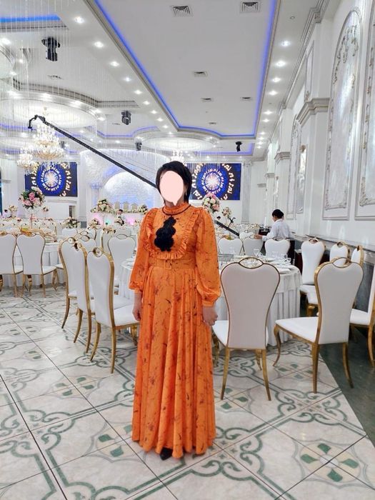 Вечернее платье макси длины