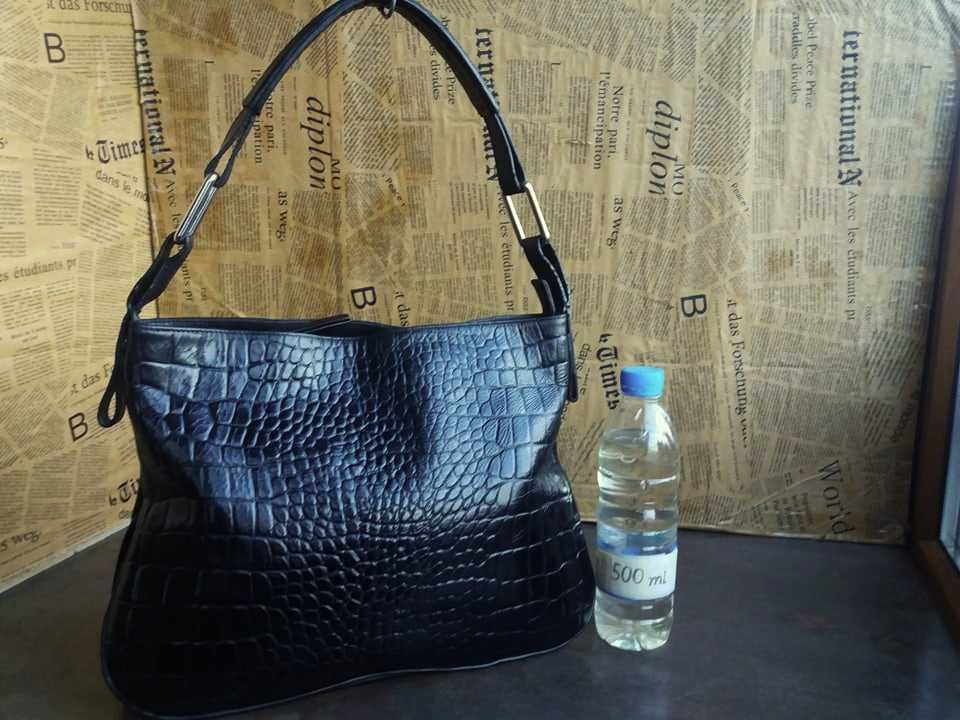 Черна чанта-естествена кожа