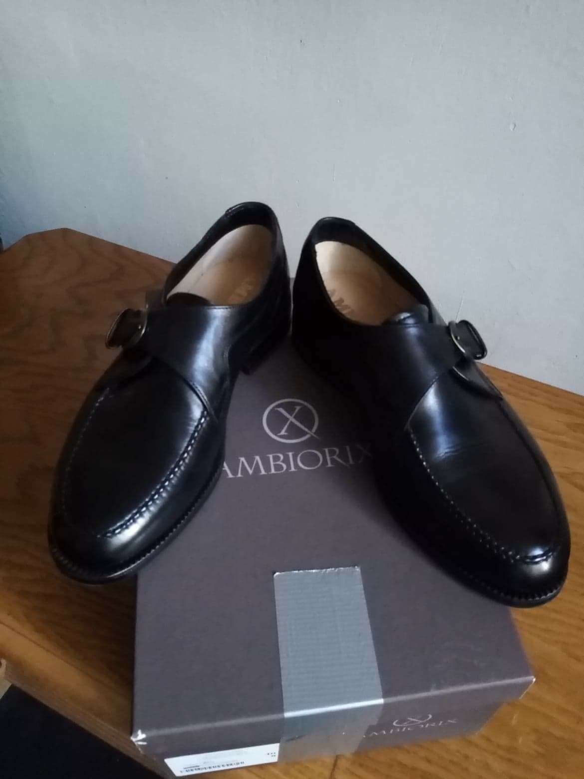 Pantofi piele lux marcă AMBIORIX noi ,culoare negru 40, lucrati manual