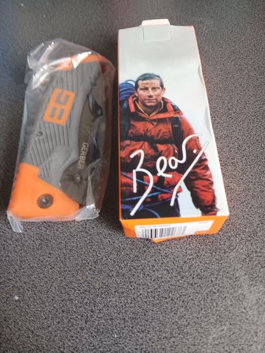 Vand unealta de colectie Gerber Bear Grylls noua