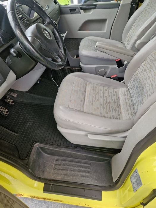 Vând Volkswagen T5