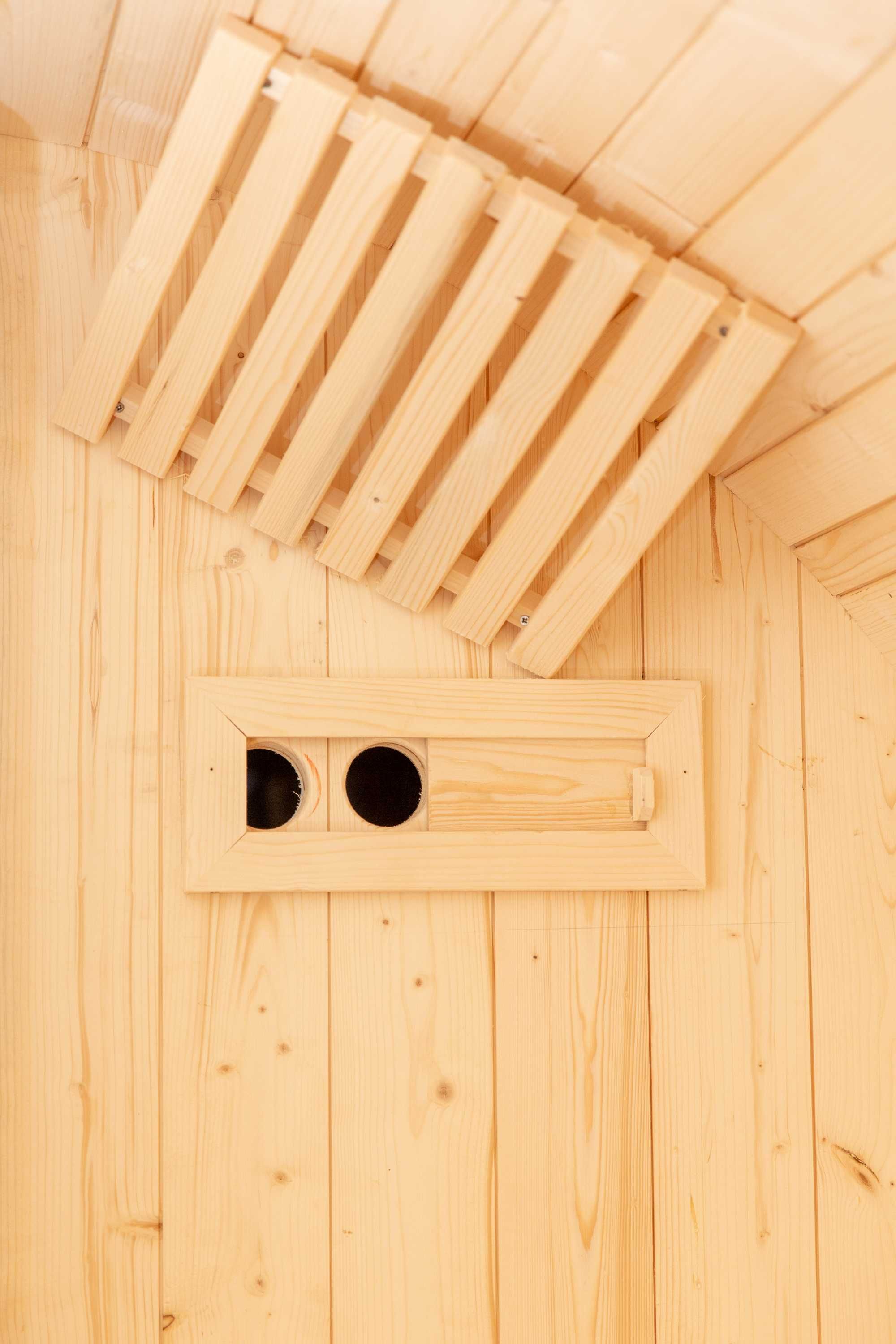 Sauna tip butoi exterior din lemn