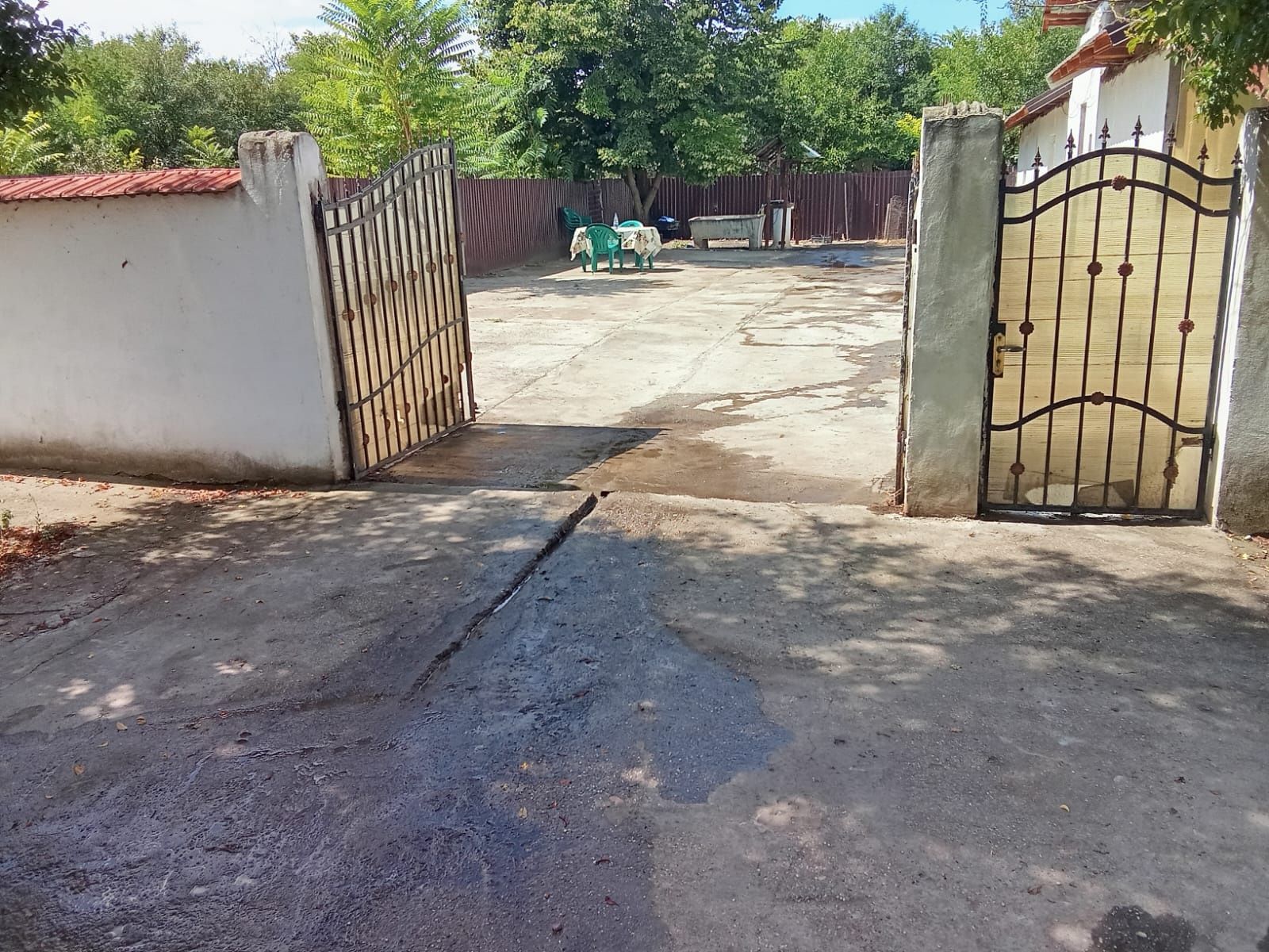 Vând casă urgent în sat Horezu Poenari comuna Valea Stanciului