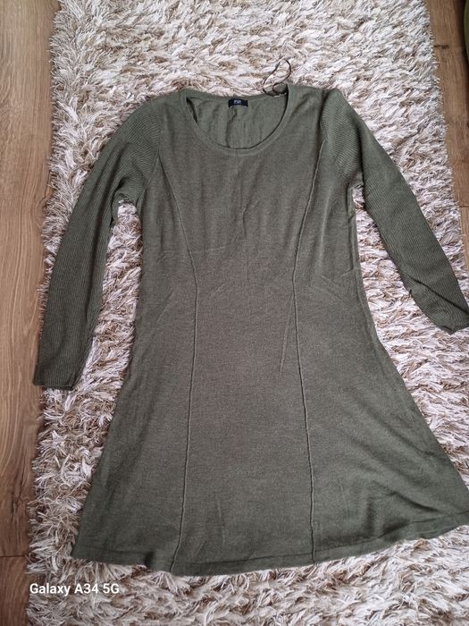 Rochii marimea 40-42, M-L impecabile