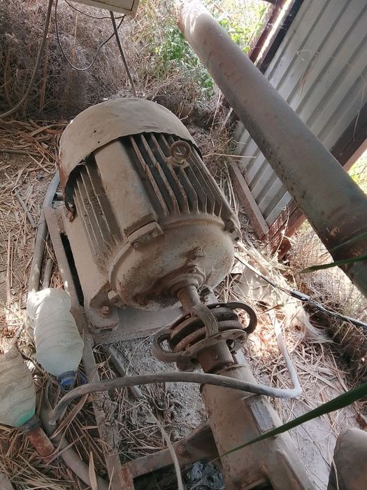 Suv nasosi srochna sotiladi