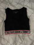 Спортно бюстие на tommy hilfiger