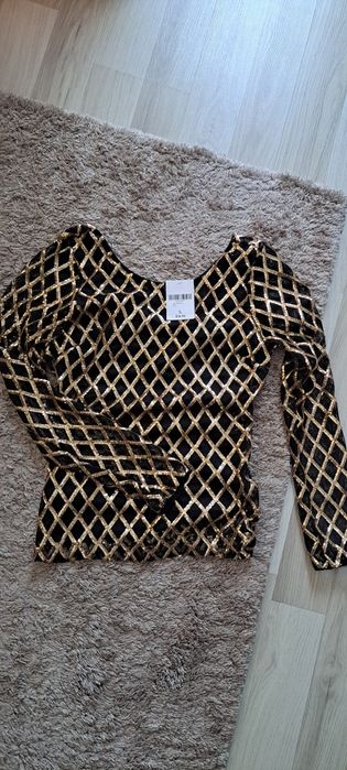 Елегантна блуза с пайети