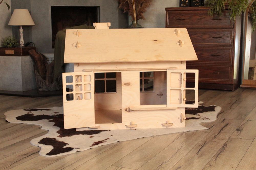 Деревяный детский домик