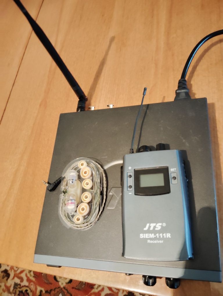 Monitoare de control in-ear jts siem 111t (shure, sennheiser)