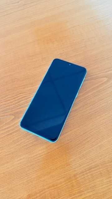 Продавам 6 бр. Мобилни телефони Samsung A20 e