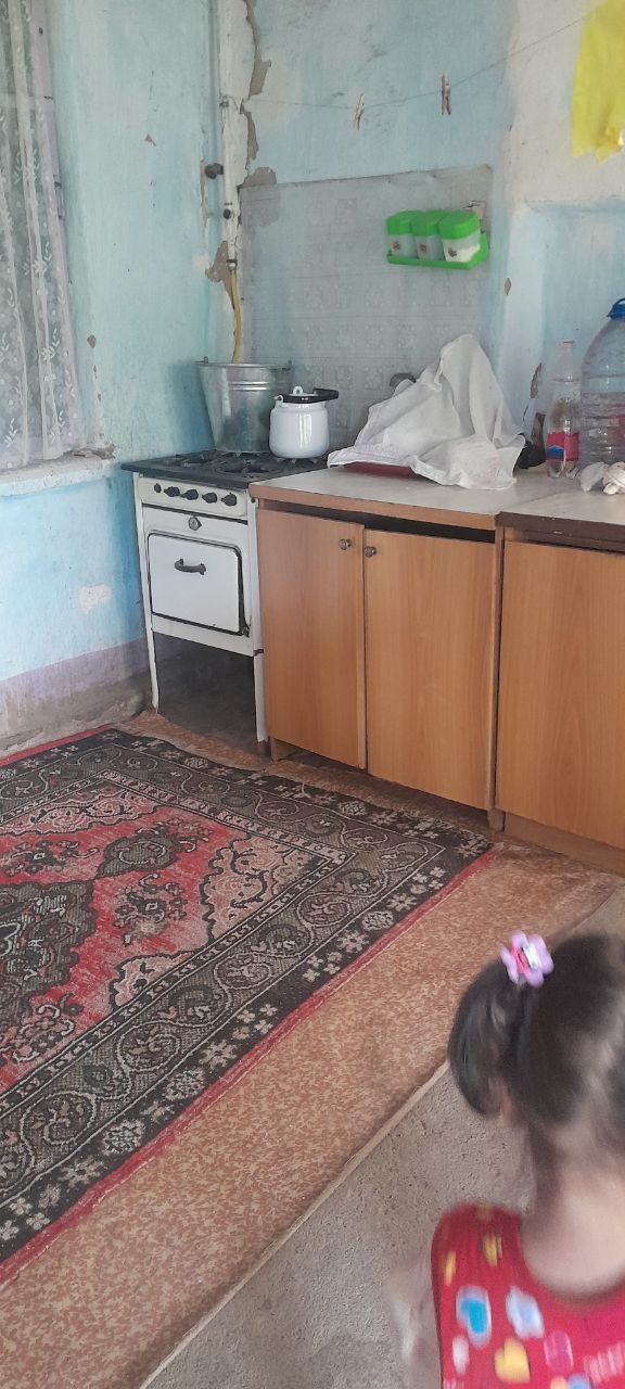 xovli uy sotiladi