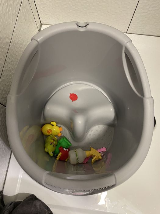Cadă de baie bebelusi