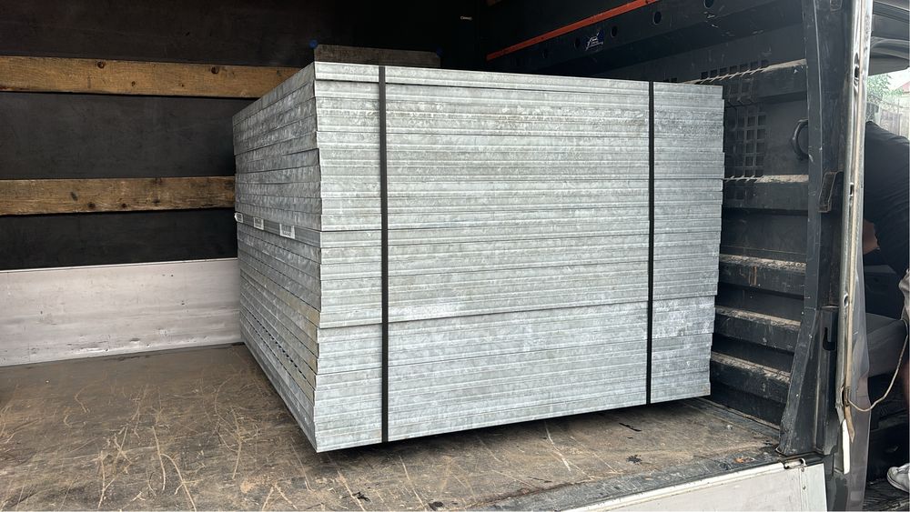 Rafturi metalice