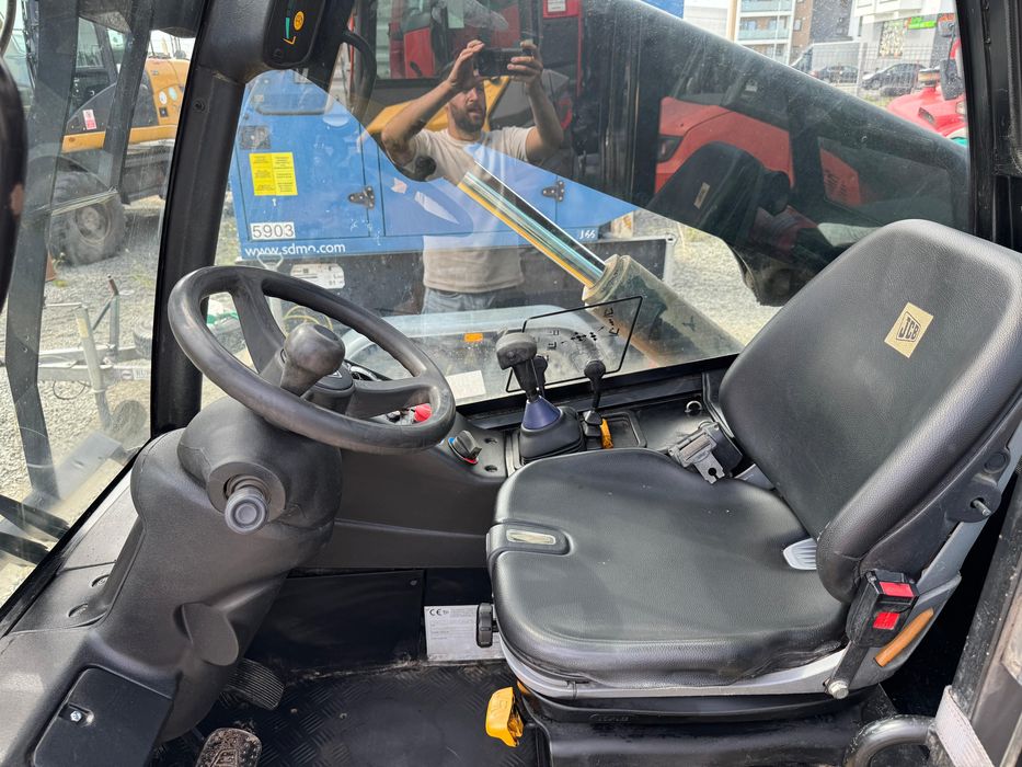 Jcb Teletruk brat telescopic  35D 4x4 diesel service facut an 2014