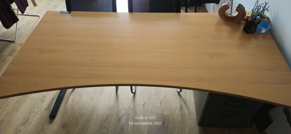 Mobila de birou compus din birou,roll box si 2 bulapuri