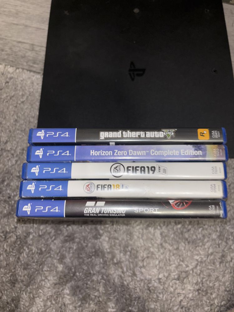 Продаю PlayStation4