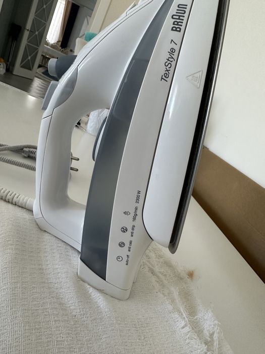 продается утюг Braun tex style 7
