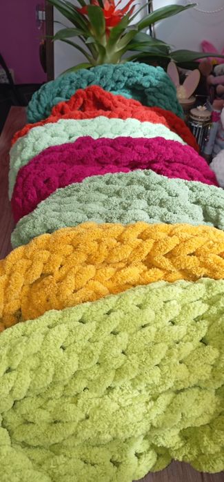 Дамски шал-Ализе Пуфи