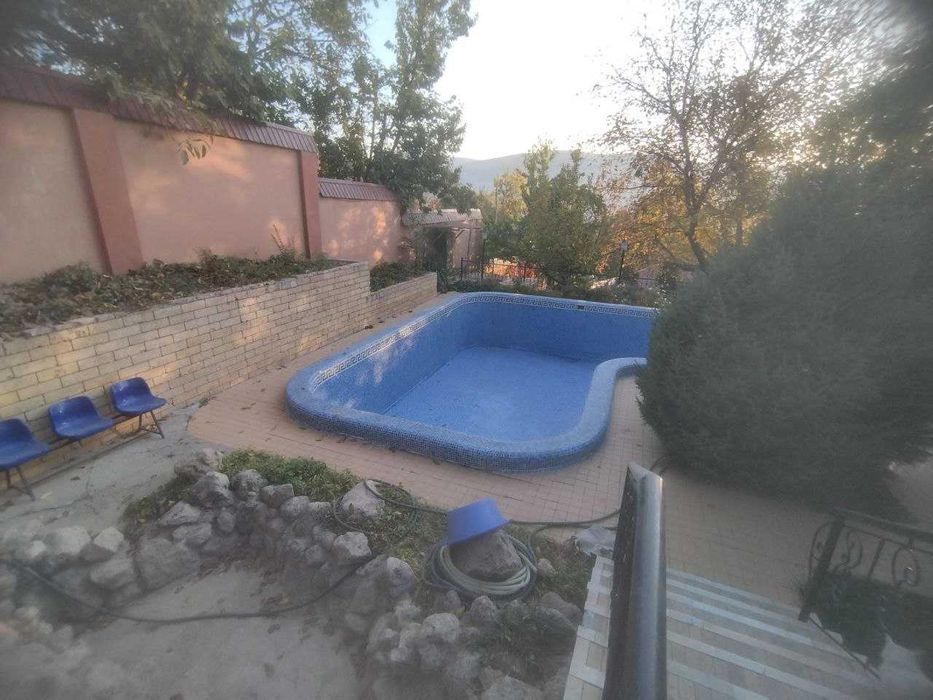 Срочно продается две дачи на 30 сот в Чарваке