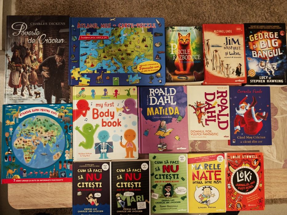 Vând cărți ilustrate pentru copii