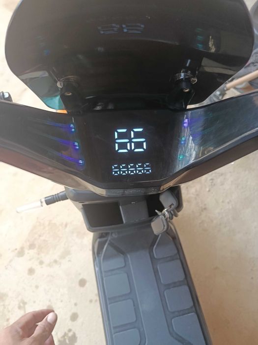 Skutir sotiladi 400$dan kami yuq