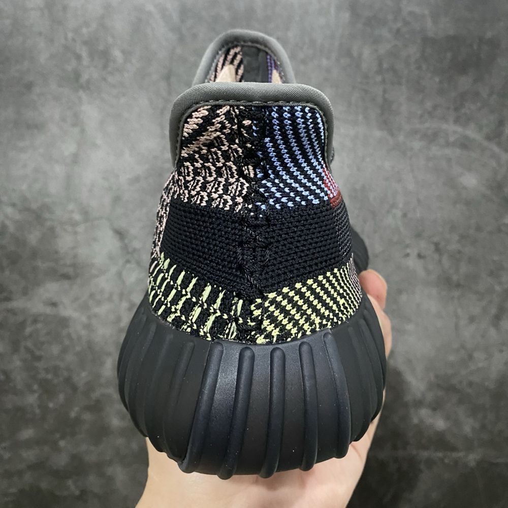 Yeezy Boost 350 V2 Yecheil - Чисто нови