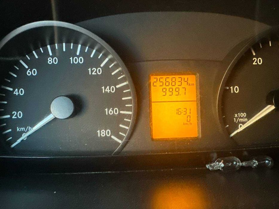 MERSADES BENZ  spirinter  yuk furgoni  2015  yil