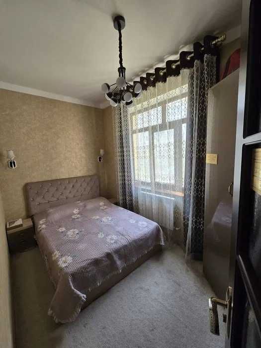 Продаётся 2-комнатная квартира в Юнусабад-4. 45м2 евро;