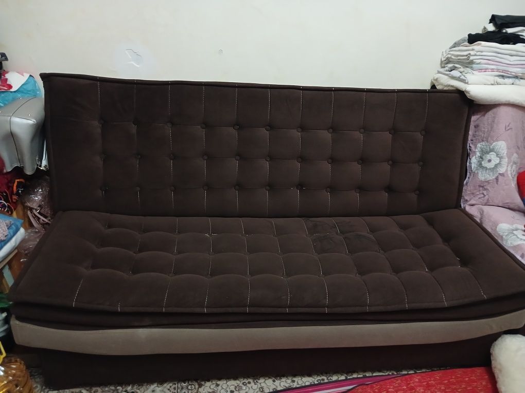 СРОЧНО Продается раскладной диван. Divan (kravat) sotiladi.