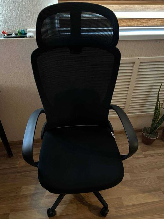 Кресло офисное DAFNA