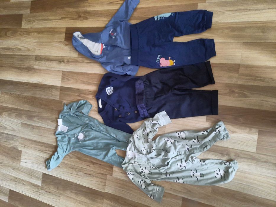 Lot haine  80 86 baiat 1 an salopeta