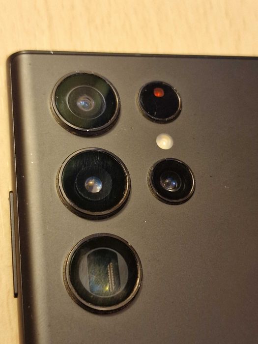 Samsung S22 Ultra 256Gb perfect funtional cu DISPLAY SPART!!!