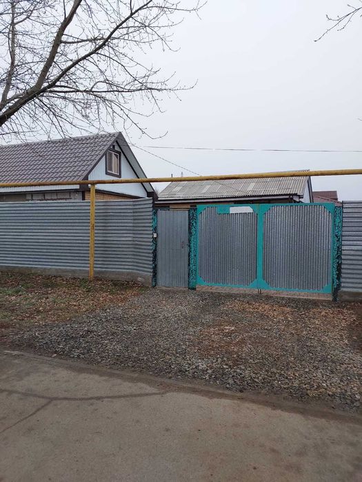 продается дом в центре города Тобыл